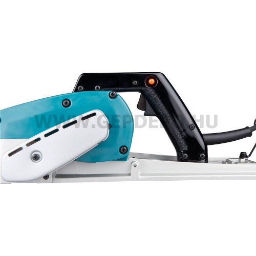 Makita 1806B ácsgyalu