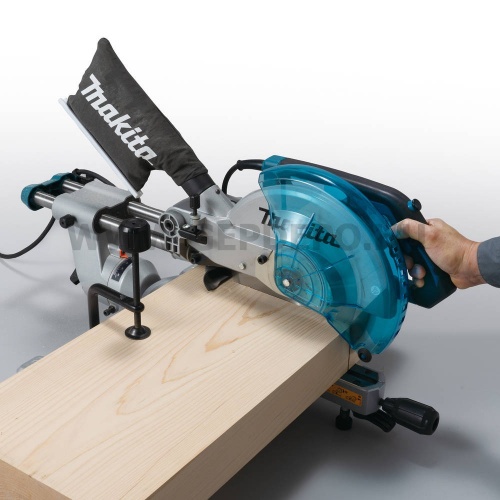 Makita LS1110F gérvágó fűrész 260 mm