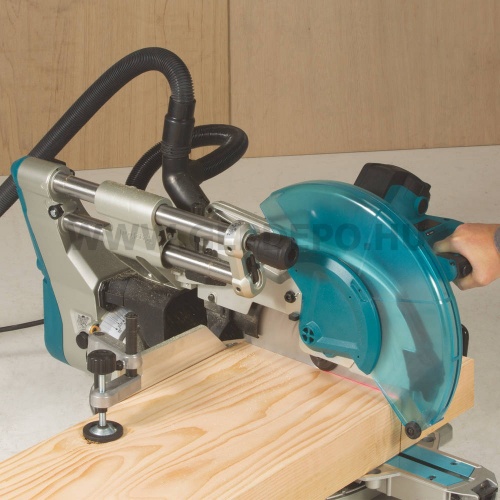 Makita LS1219L gérvágó
