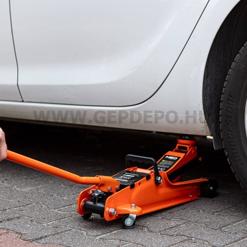 NEO TOOLS alacsony profilú hidraulikus krokodilemelő 2,5T