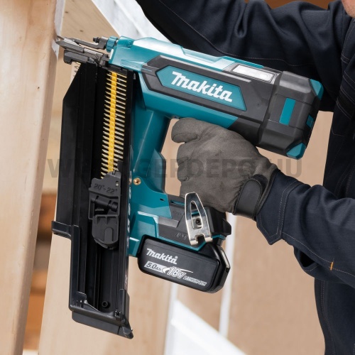 Makita DBN901ZK akkus szögbelövő géptest 21° 18V LXT BL