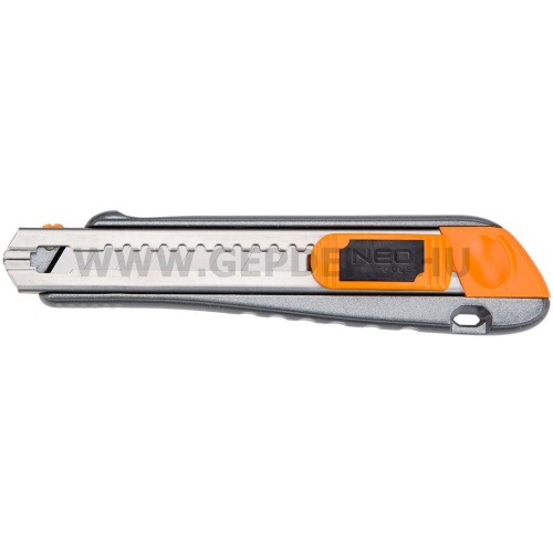 NEO TOOLS fémházas papírvágó kés