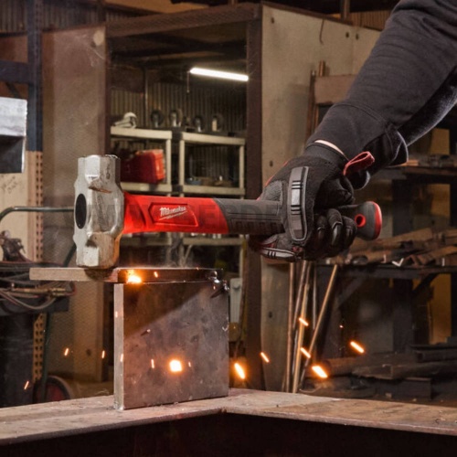 Milwaukee üvegszálasnyelű lakatos kalapács 1,1kg