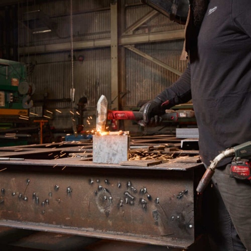 Milwaukee gömbölyűfejű acél kalapács 1,8kg