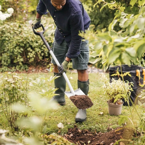 Fiskars Xact teleszkópos ásólapát