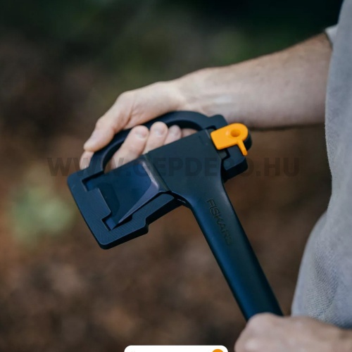 Fiskars A11 kis hasítófejsze 840g