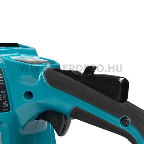 Makita UC030GE101 akkus láncfűrész 40V max XGT BL XPT