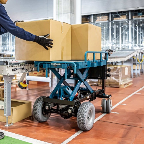 Makita DCU601Z akkus anyagmozgató talicska plató felépítménnyel 300 kg 2x18V LXT BL XPT