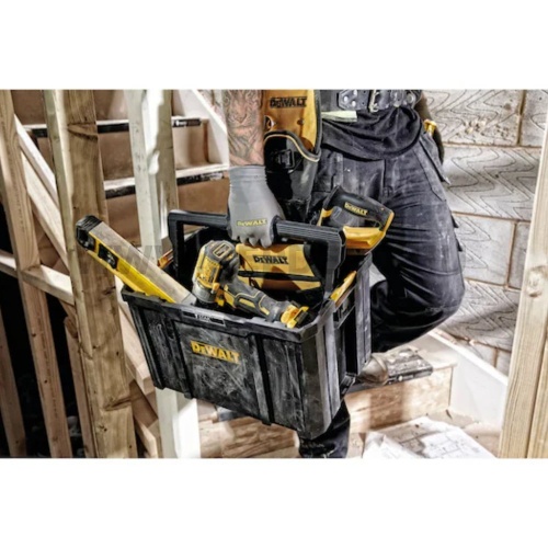 DeWALT TSTAK nyitott koffer