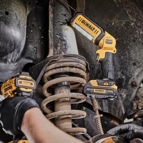 DeWALT DCL050-XJ XR 18V Li-ion akkus LED lámpa 450 lumen