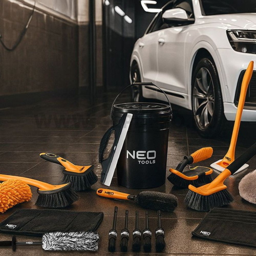 NEO TOOLS Tisztítókefe univerzális, tömlőre csatlakoztatható, 13x8.5x48cm