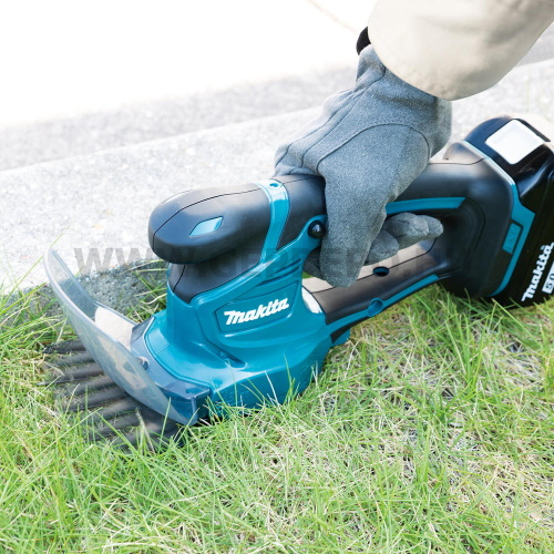 Makita DUM111ZX akkus kerti szegélyvágó olló géptest + sövényvágó feltét 18V LXT