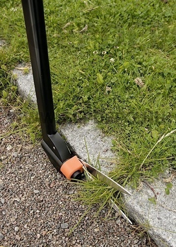 Fiskars hosszúnyelű fűnyíró olló Servo-System