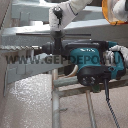 Makita HR3210C SDS-Plus fúró-vésőkalapács