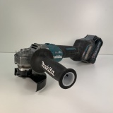 Makita GA023GM201 akkus sarokcsiszoló MakPac kofferben 40V max XGT (használt-garanciális)