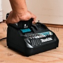 Makita DC18RE CXT/LXT akkumulátor gyorstöltő 10,8V-18V