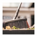 Fiskars Solid univerzális kültéri seprű (M)