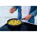 Fiskars Functional Form serpenyő 28 cm, rozsdamentes acél
