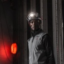 Milwaukee akkus fejlámpa 600 lumen, BOLT sisakokhoz, USB-vel