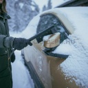 Fiskars Plus autós hóseprű és jégkaparó